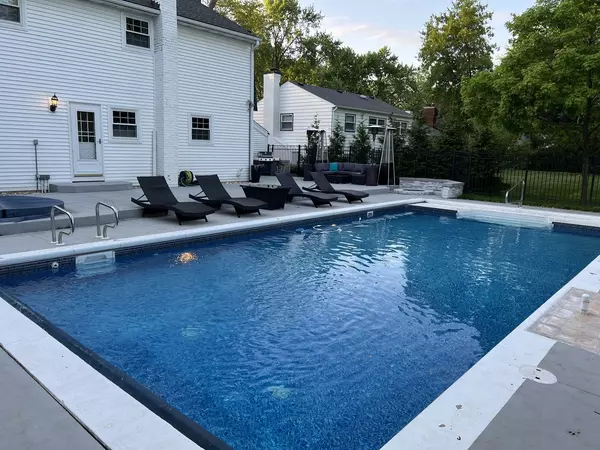 Naperville, IL 60563,1036 Royal Saint George DR