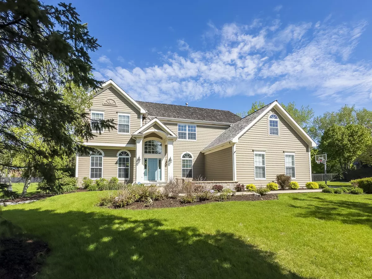 Fox River Grove, IL 60021,303 Morgan LN