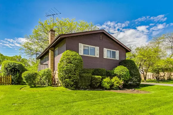 Deerfield, IL 60015,109 Mulberry RD