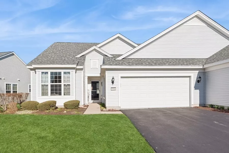 Shorewood, IL 60404,1716 Vantage DR