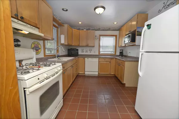 Seneca, IL 61360,145 S Cash ST