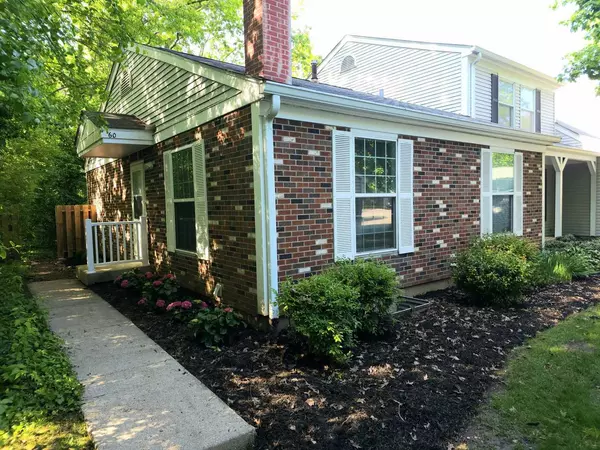 60 Timber TER, Cary, IL 60013