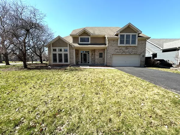 1134 Towering Oaks CT, Bartlett, IL 60103