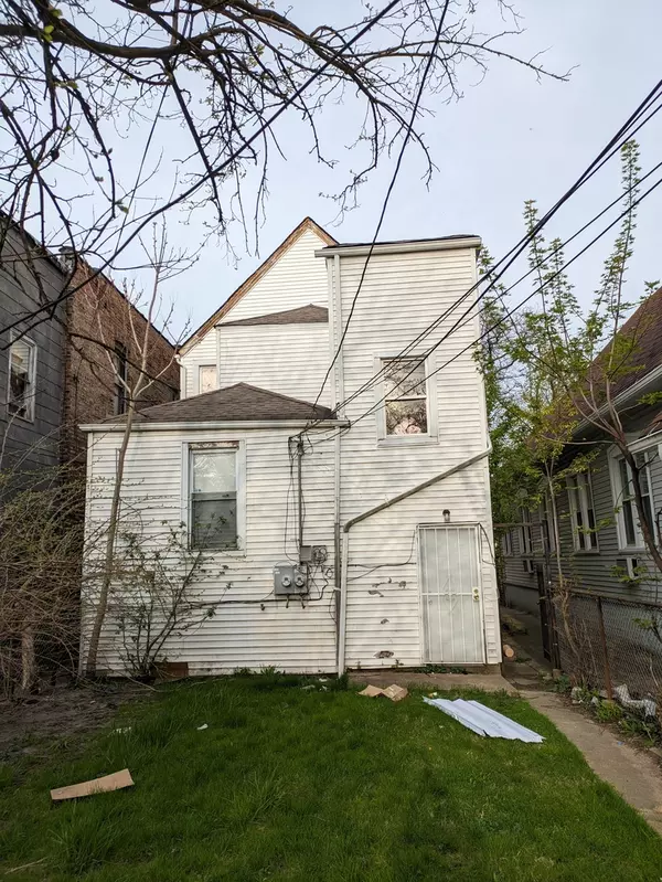 Chicago, IL 60628,12026 S Wallace ST