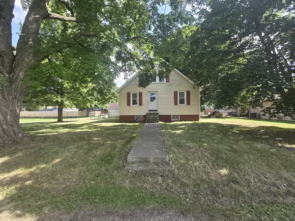 605 W North ST, Atlanta, IL 61723