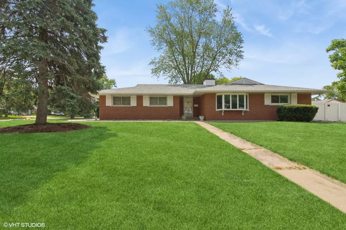 Montgomery, IL 60538,16 Old Post RD