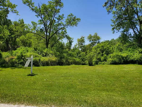 35051 N Oak Knoll CIR, Gurnee, IL 60031