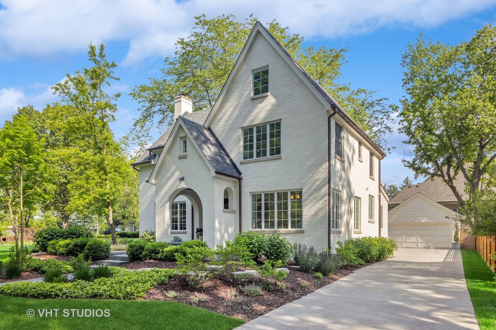 Itasca, IL 60143,615 E North ST
