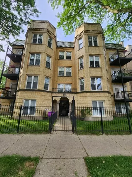 2254 W Arthur AVE #1031A, Chicago, IL 60645