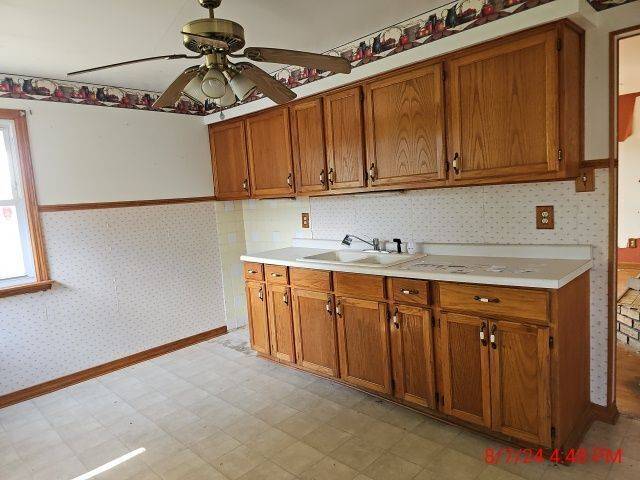 Alsip, IL 60803,12237 S Avers AVE