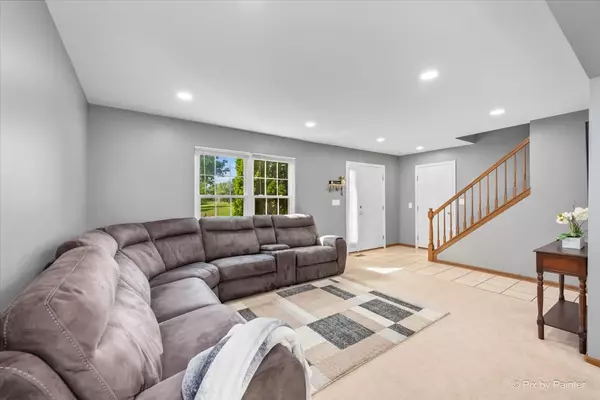 Bartlett, IL 60103,963 Longford RD