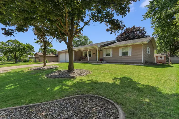 1014 Oakcrest DR,  Rantoul,  IL 61866