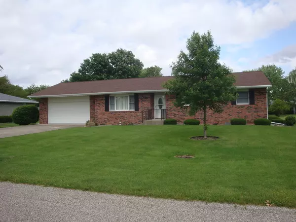 429 N Fourth ST, Cissna Park, IL 60924