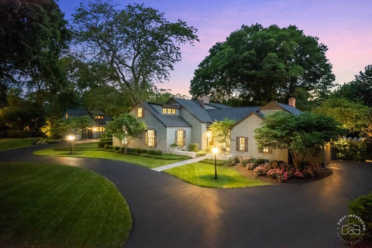Geneva, IL 60134,926 Sunset RD
