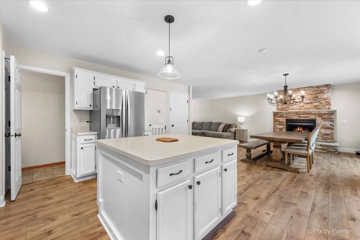 Hampshire, IL 60140,324 Jake LN