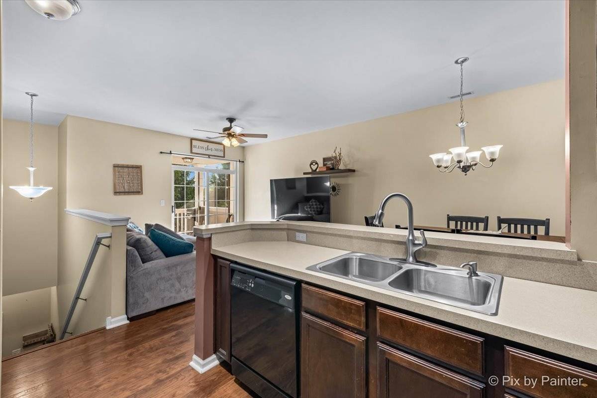Pingree Grove, IL 60140,2245 Aurora DR #26