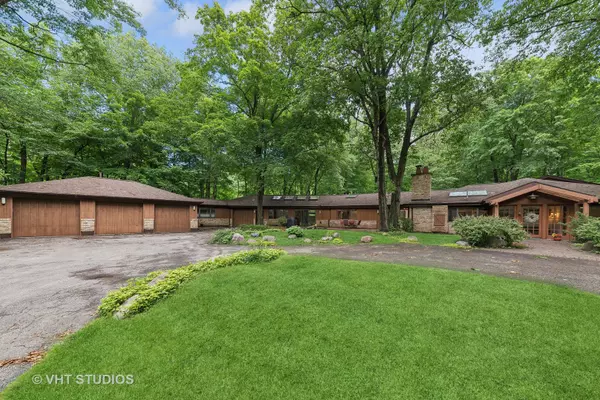775 Thornmeadow RD, Riverwoods, IL 60015