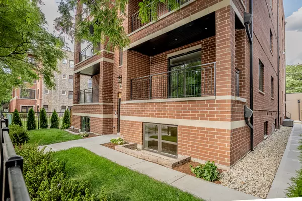4441 N Ashland AVE #302, Chicago, IL 60640