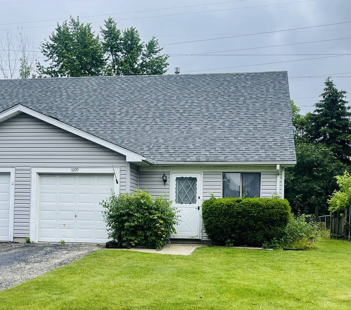 1099 Pheasant Run LN, Aurora, IL 60504