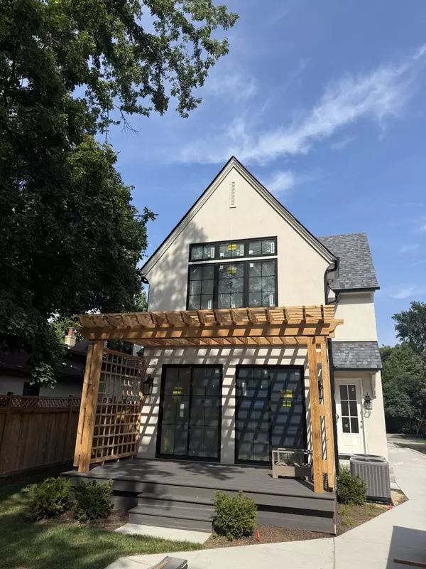 Winnetka, IL 60093,466 Chestnut ST