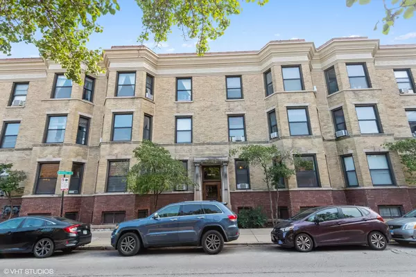 739 W Wellington AVE #1, Chicago, IL 60657