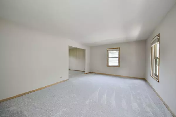 Naperville, IL 60565,1553 Marquette AVE