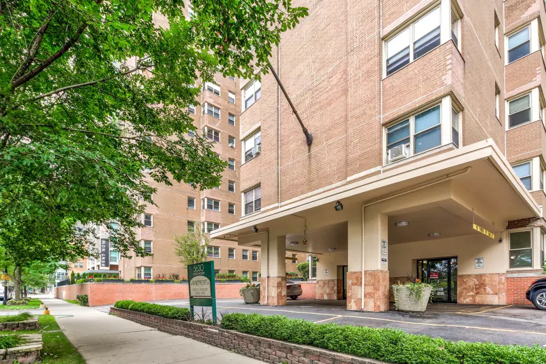 Chicago, IL 60660,5630 N Sheridan RD #1205