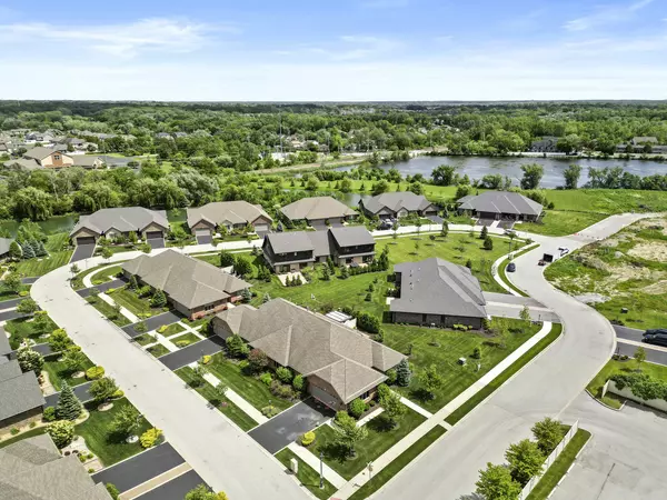 St. John, IN 46373,8433 Dancing Waters LN