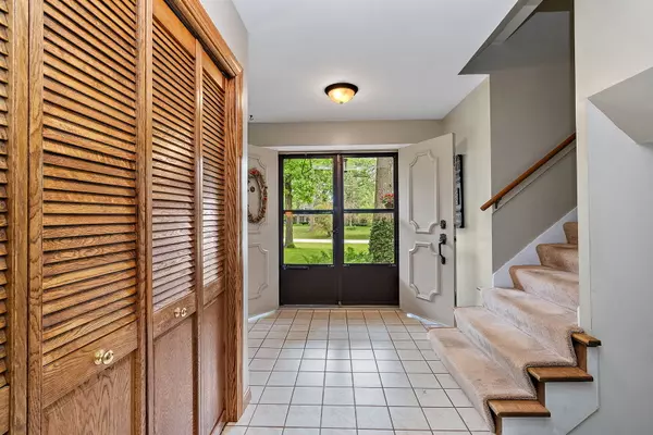 Elgin, IL 60124,39W539 Juliet DR