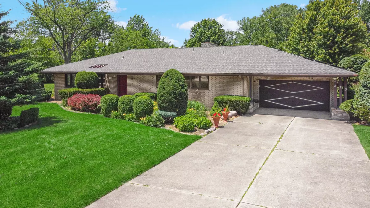 Willowbrook, IL 60527,520 Ridgemoor DR