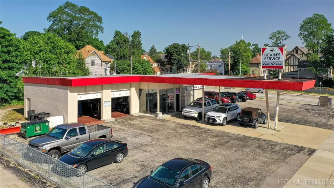 201 S 2nd ST, St. Charles, IL 60174