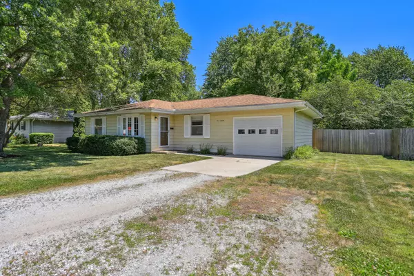 Arcola, IL 61910,415 S Ridge ST