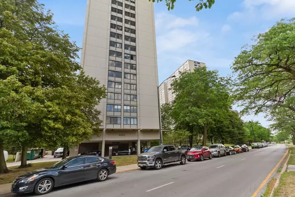 4850 S Lake Park AVE #804, Chicago, IL 60615