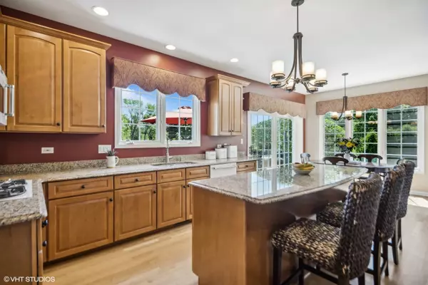 Indian Head Park, IL 60525,105 Glenbrook CT