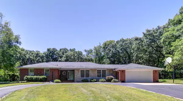 17580 Timber DR, Sterling, IL 61081