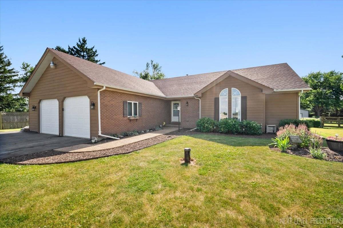 11N604 Tower RD, Hampshire, IL 60140