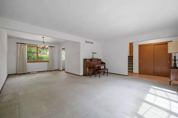 Darien, IL 60561,8S184 Hudson ST