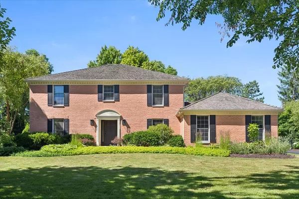 85 W Mallard LN,  Lake Forest,  IL 60045