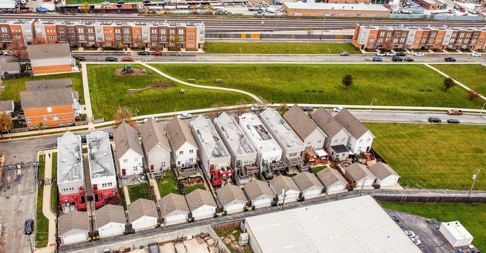 Chicago, IL 60639,5323 W Galewood AVE