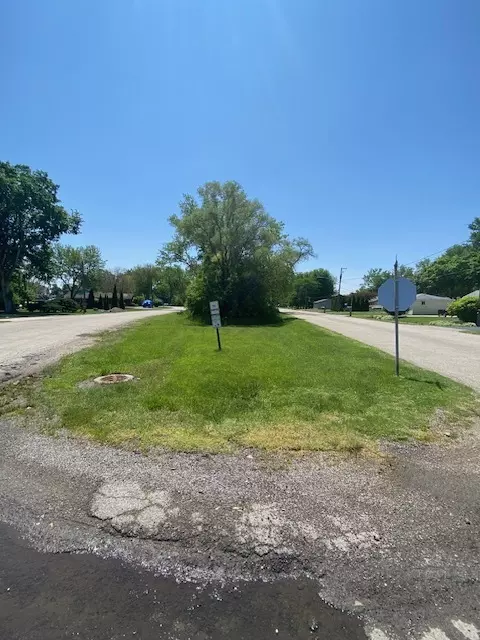 Fox Lake, IL 60050,1023 Hooks LN
