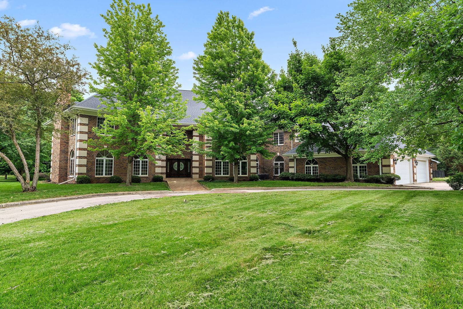 345 Bethany RD, Dekalb, IL 60115