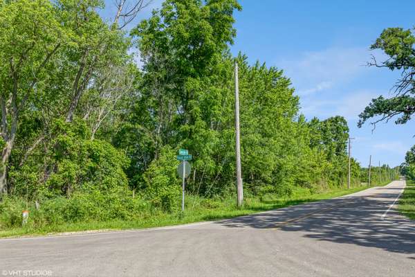 lot 1 Pleasant valley RD, Woodstock, IL 60098