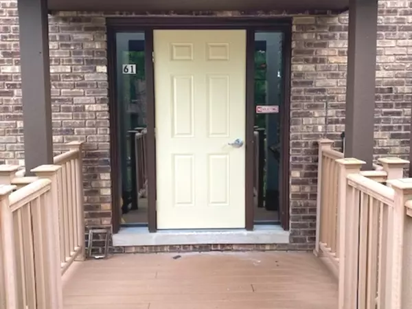 Westmont, IL 60559,61 W Pier DR #101