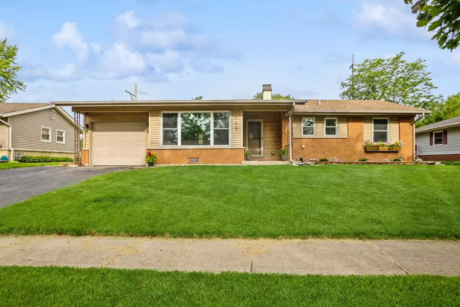 758 Penrith AVE, Elk Grove Village, IL 60007