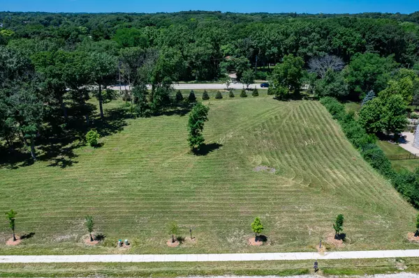Burr Ridge, IL 60527,8846 Johnston RD