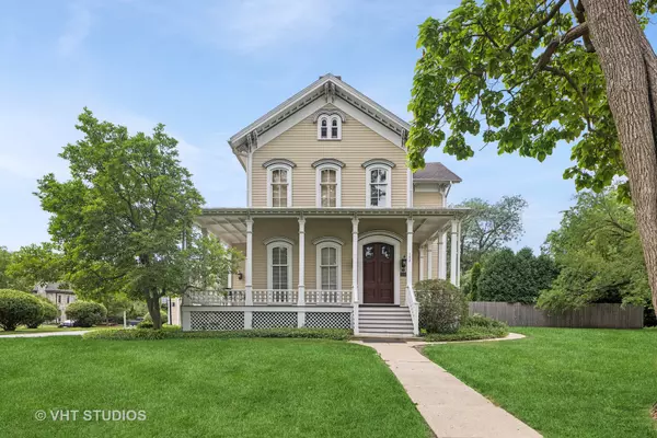 Hinsdale, IL 60521,142 E 1st ST