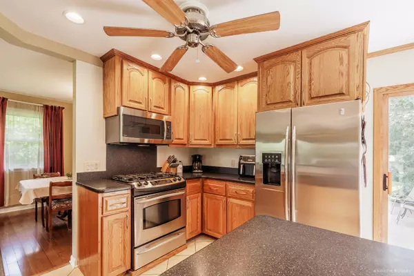 Woodstock, IL 60098,12301 Ware RD