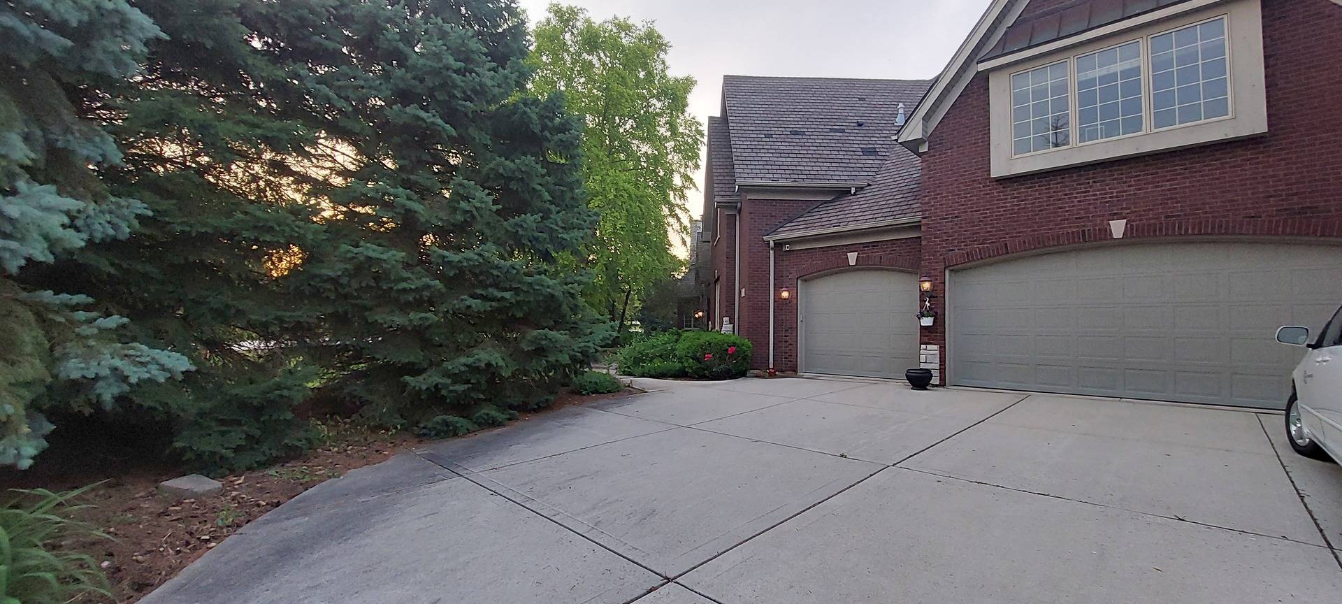 Mokena, IL 60448,18021 S Hunt Club DR