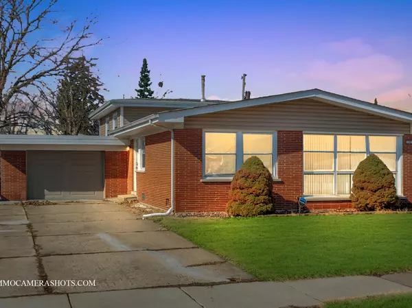 180 Kathleen LN, Chicago Heights, IL 60411