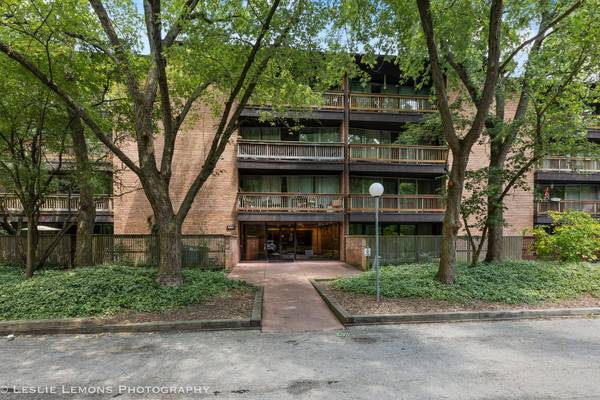 5600 HILLCREST LN #2M, Lisle, IL 60532